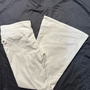 Chic Cream Flare Jeans